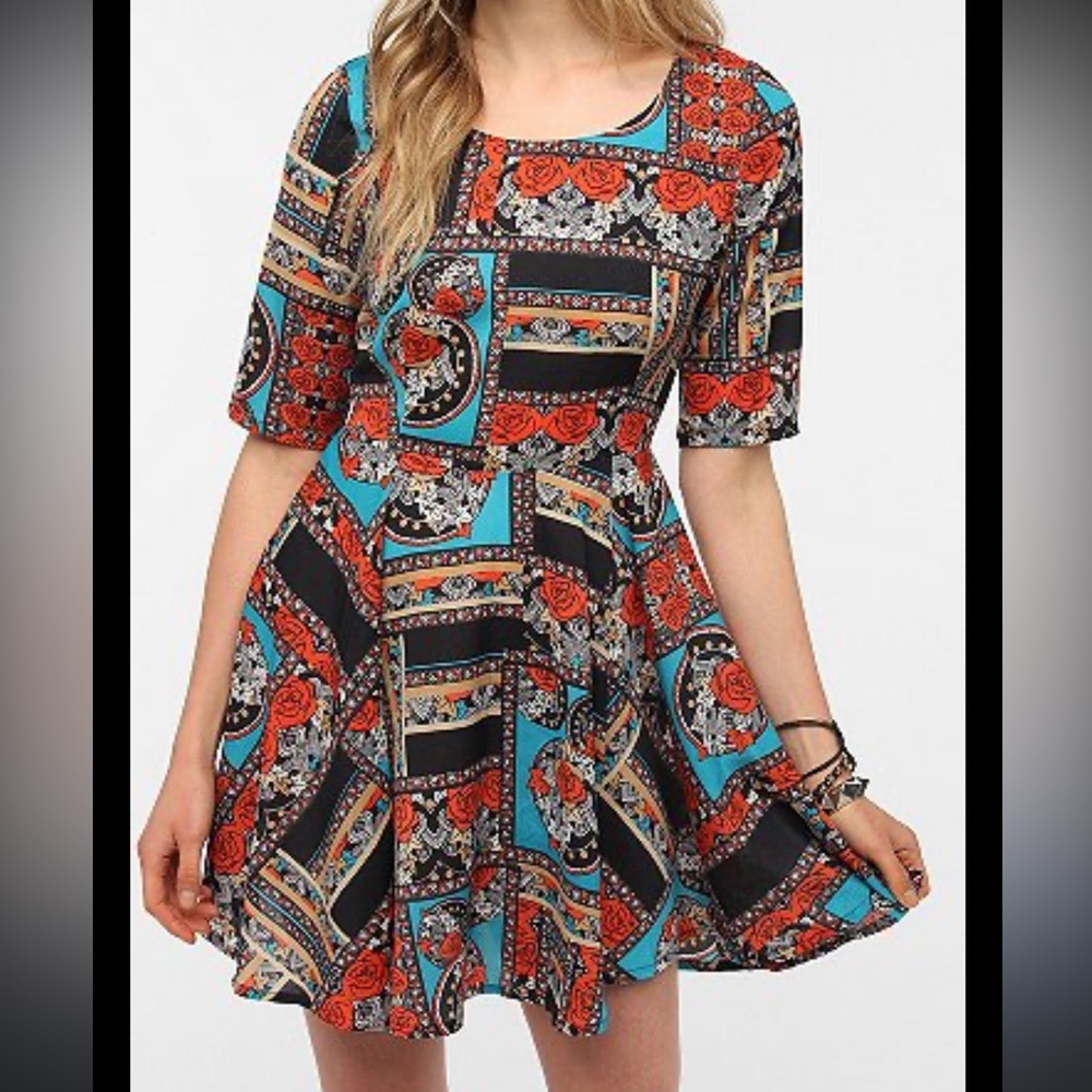 MINKPINK Rose Print Fit and Flare Mini Skater Dress Size M